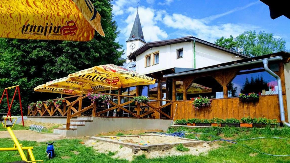 Penzion U Hrocha Lucany nad Nisou Екстер'єр фото